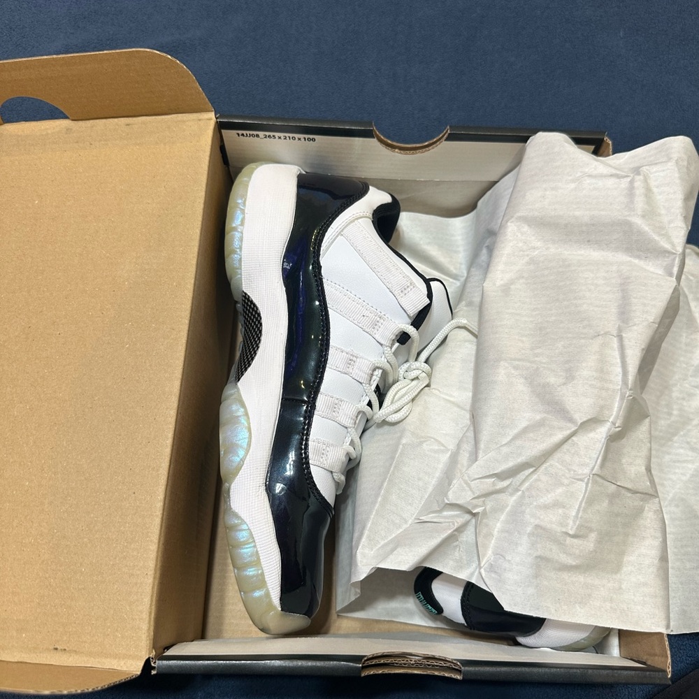 Jordan 11 Retro Low Iridescent (GS) - Picture 7 of 13